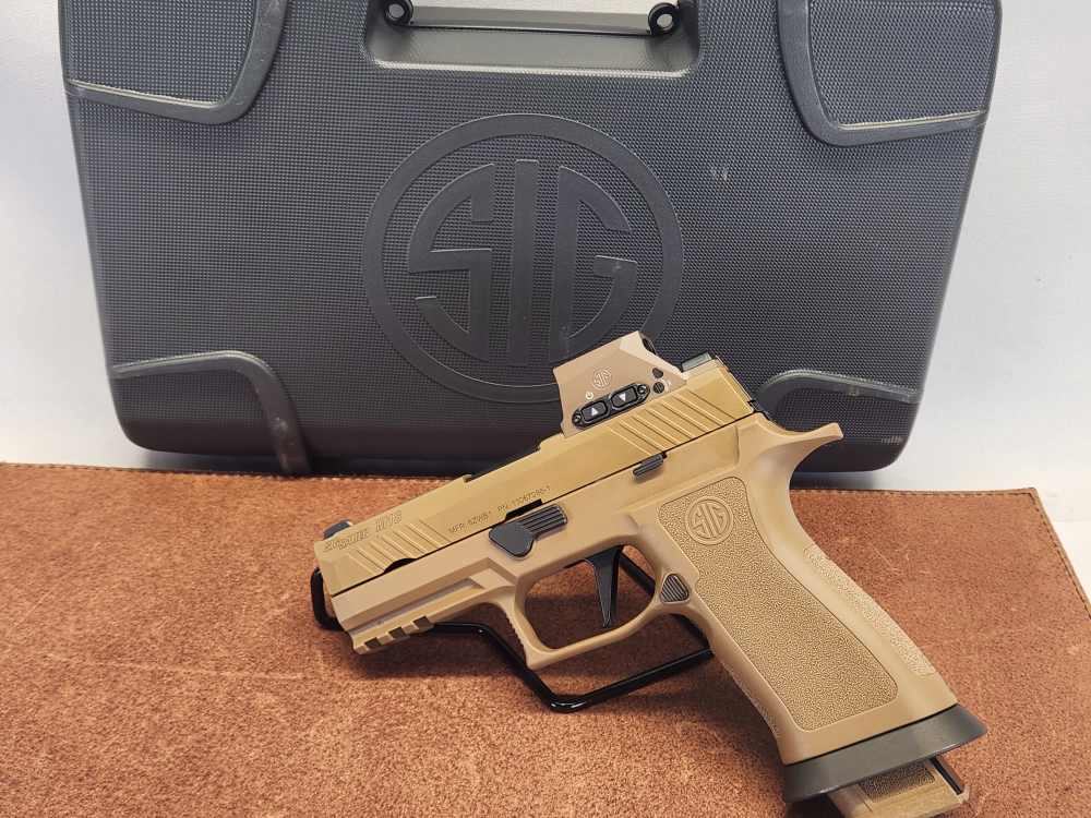 Sig Sauer P320 M18X 9mm (3) Magazines Romeo M17 Optic Like New Unfired-img-0