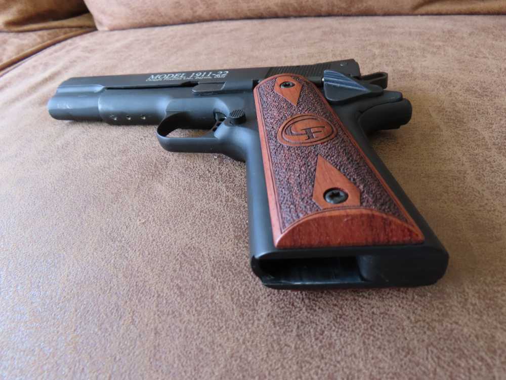CHIAPPA 1911-22 SEMI-AUTOMATIC PISTOL W/OG BOX & 2 MAGAZINES-img-2