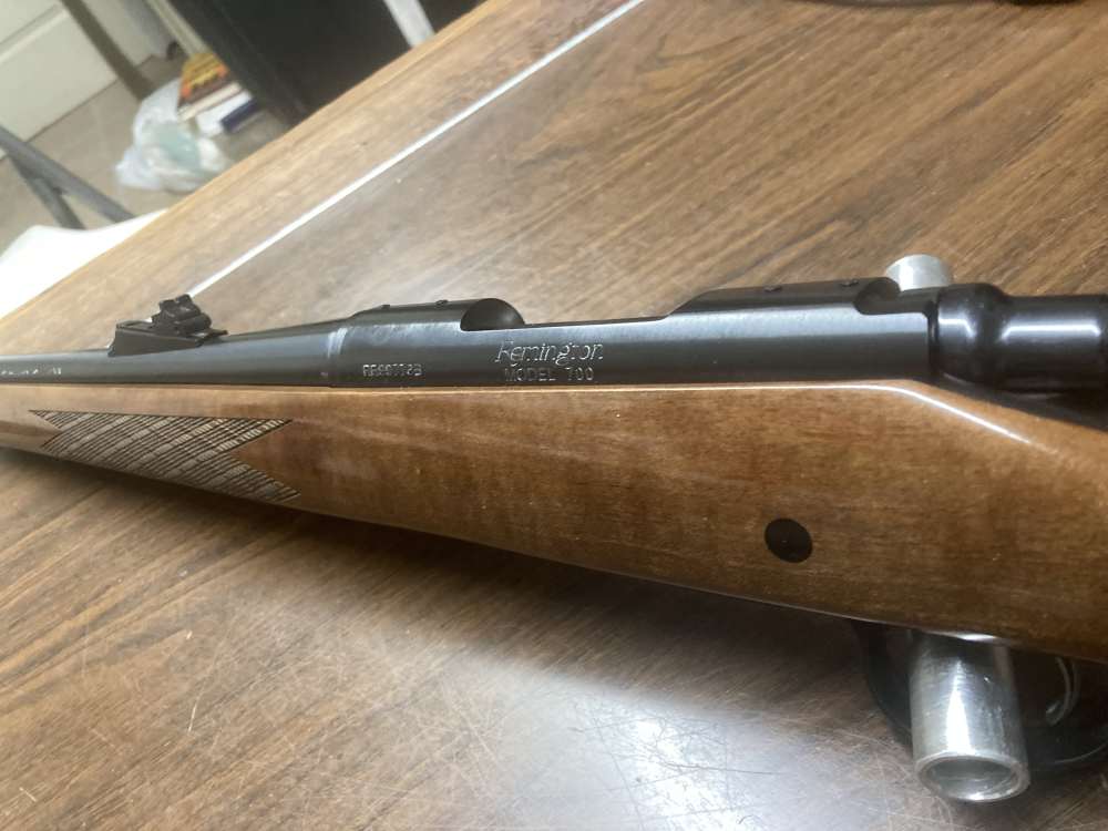Remington Model 700 BDL .243 UNFIRED-img-17