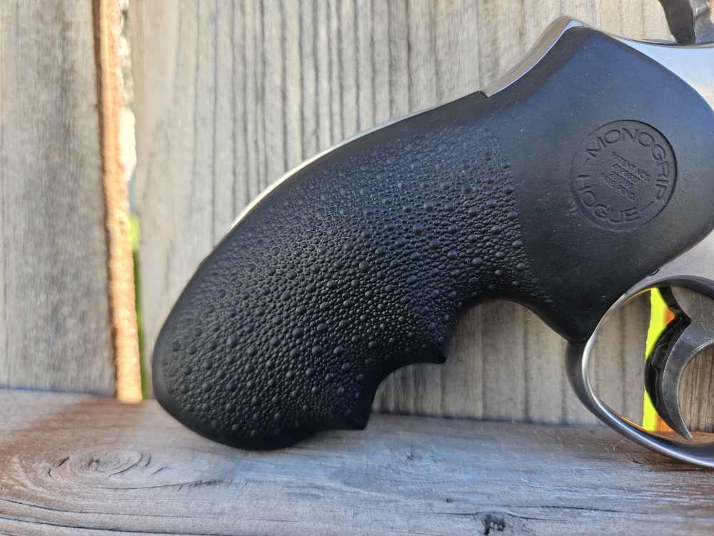 S&W 686 REVOLVER-img-1