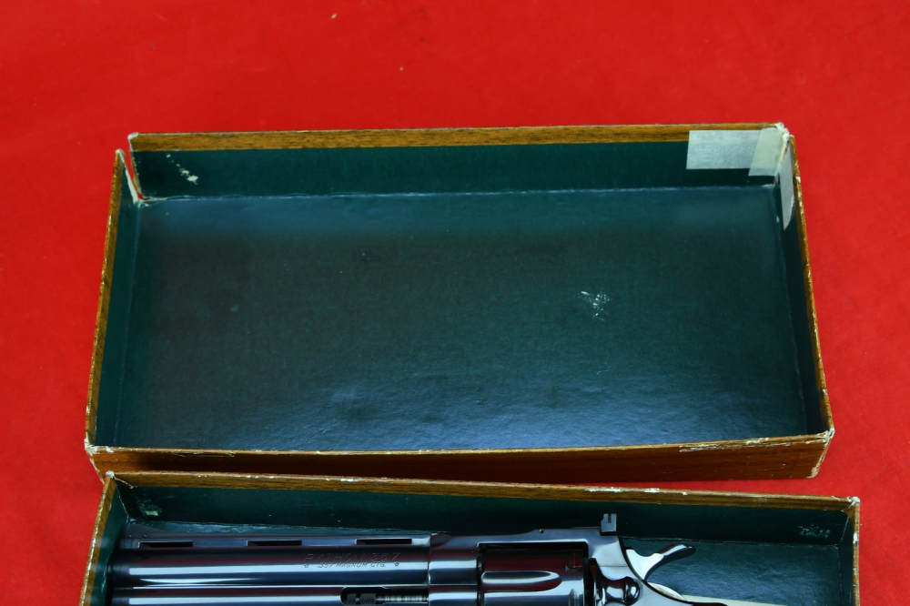 MINTY, EARLY Colt Python - Blue - .357 Mag -*W/ Original Box* -img-8