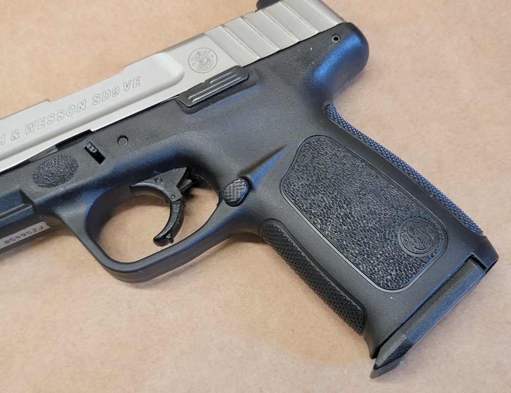 Smith & Wesson SD9 VE 9mm 4" Two Tone 4 Magazines -img-5
