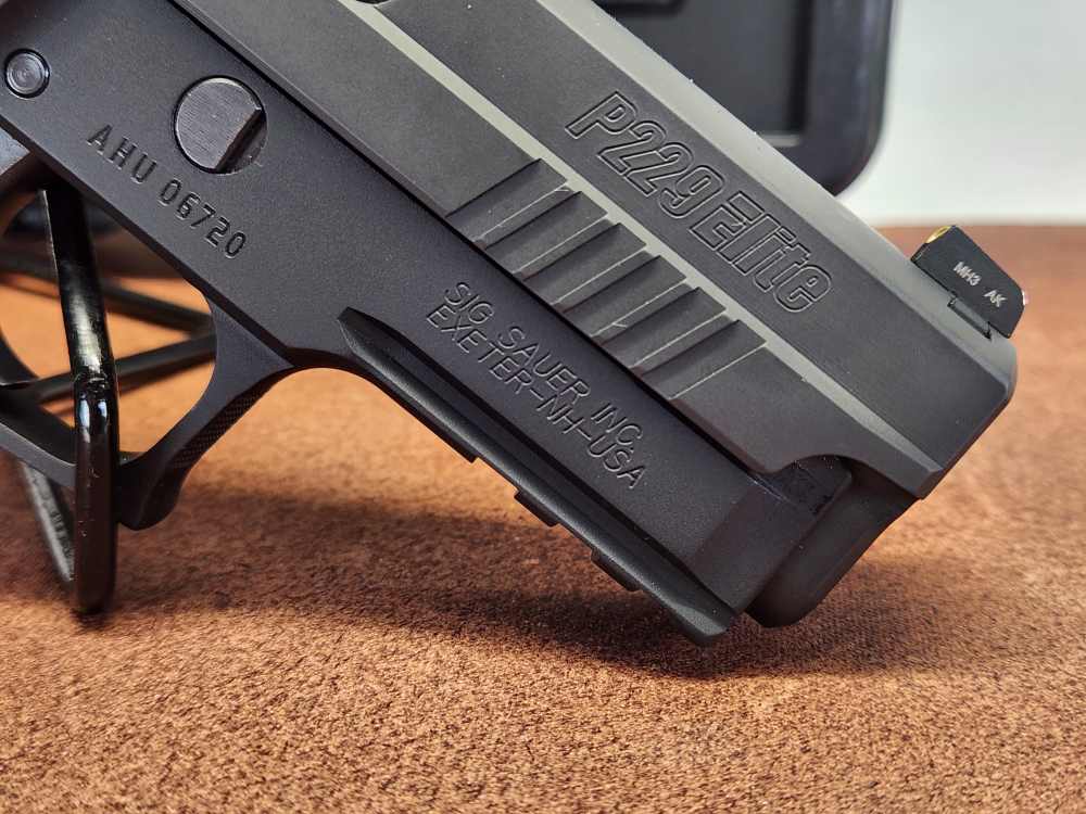 Sig Sauer P229 Elite Dark 9mm (3) Mags CT Laser Grips Mfg. 2011-img-2