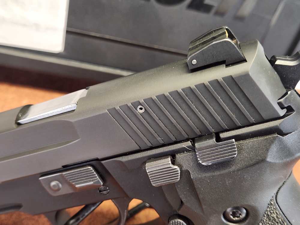 Sig Sauer P229 Elite Dark 9mm (3) Mags CT Laser Grips Mfg. 2011-img-15