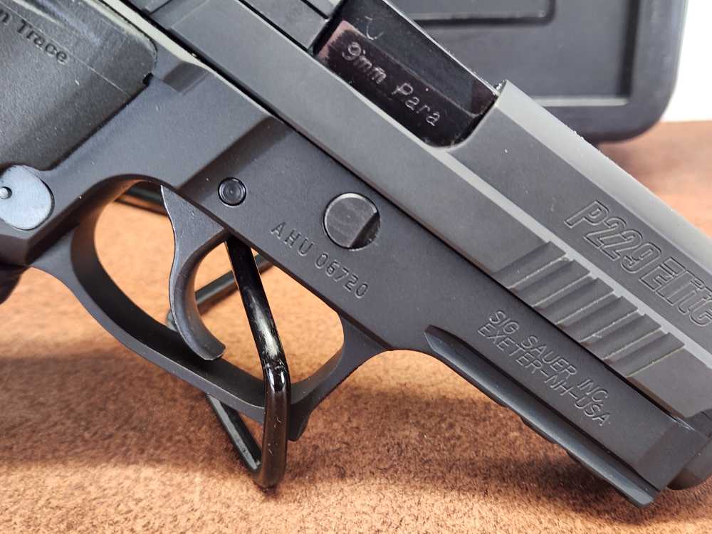 Sig Sauer P229 Elite Dark 9mm (3) Mags CT Laser Grips Mfg. 2011-img-3