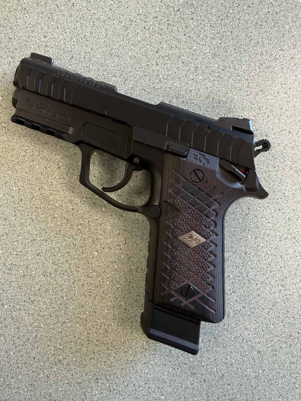Beautiful New Lionheart Regulus 9mm compact-img-7