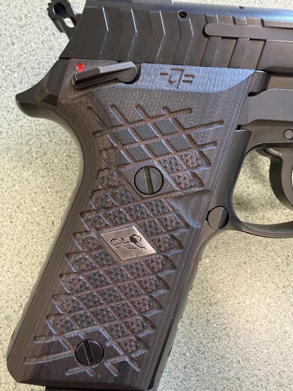 Beautiful New Lionheart Regulus 9mm compact-img-4