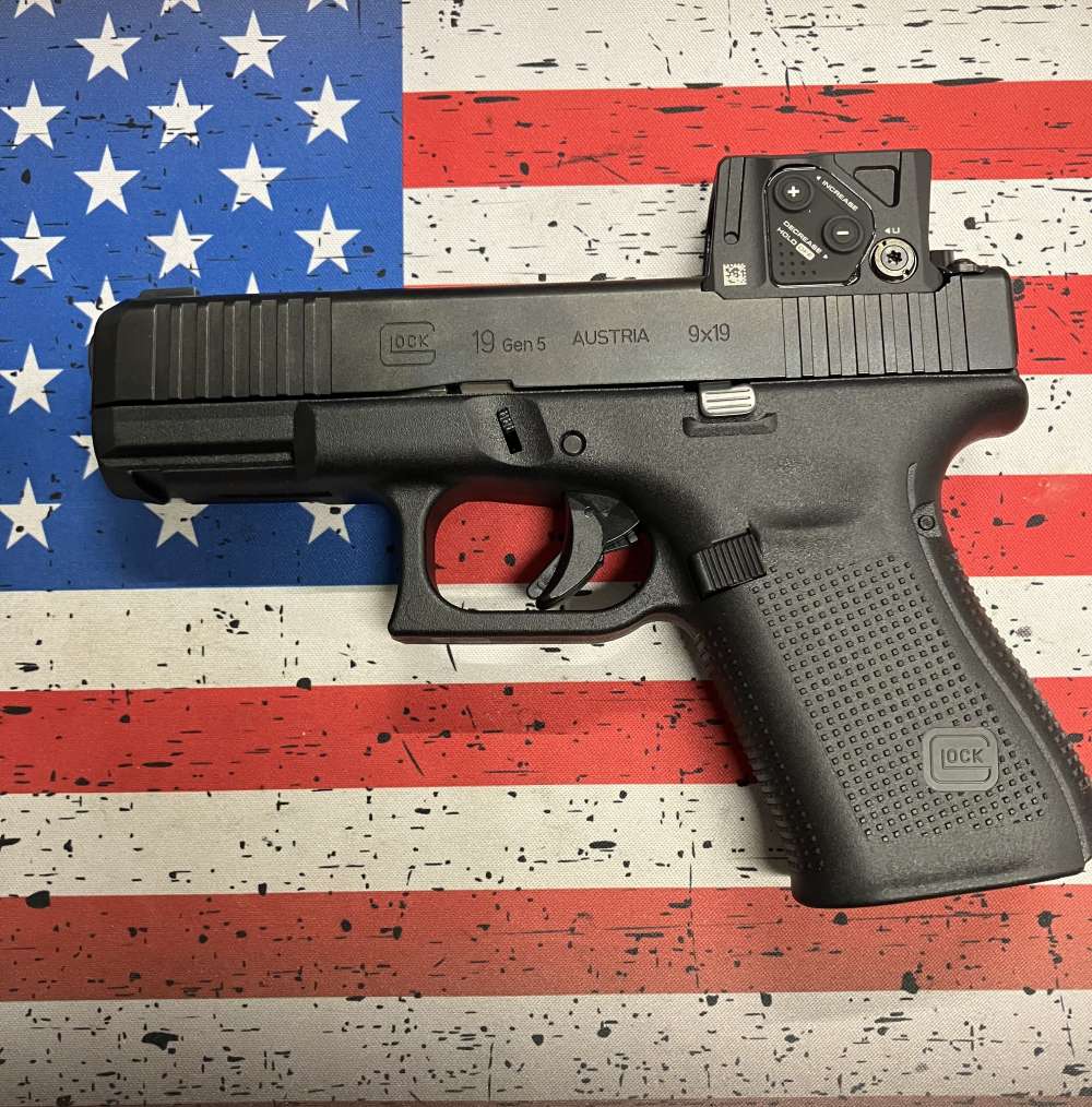 GLOCK 19 GEN 5 AIMPOINT COA 9MM 4.02" 15 +1 PENNY AUCTION NO RESERVE-img-0