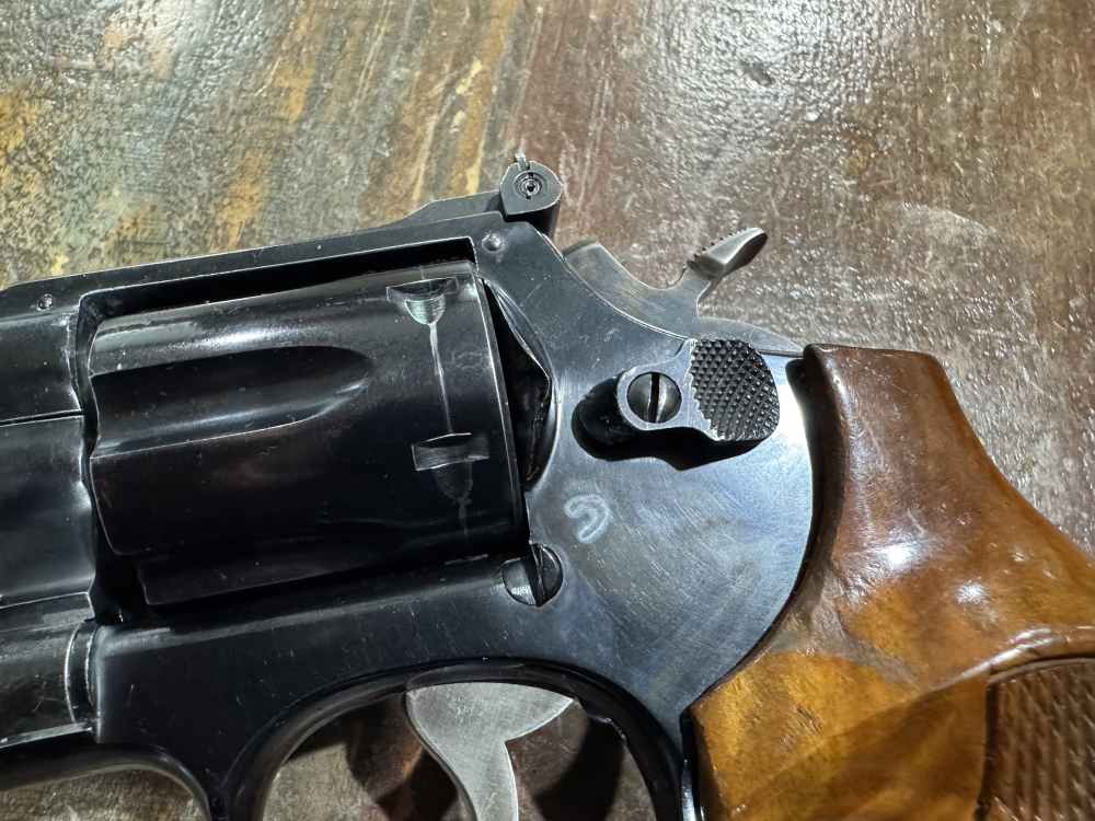 Smith and Wesson model 18 22LR-img-2