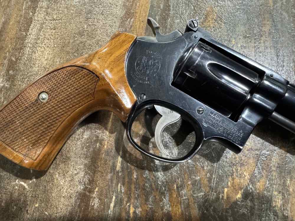 Smith and Wesson model 18 22LR-img-5