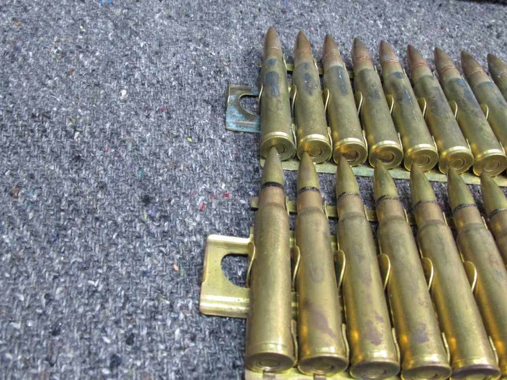 60 ROUNDS WWII JAPANESE 7.7x58mm SEMI RIMMED AMMO ON 2 BRASS MG FEED STRIPS-img-10