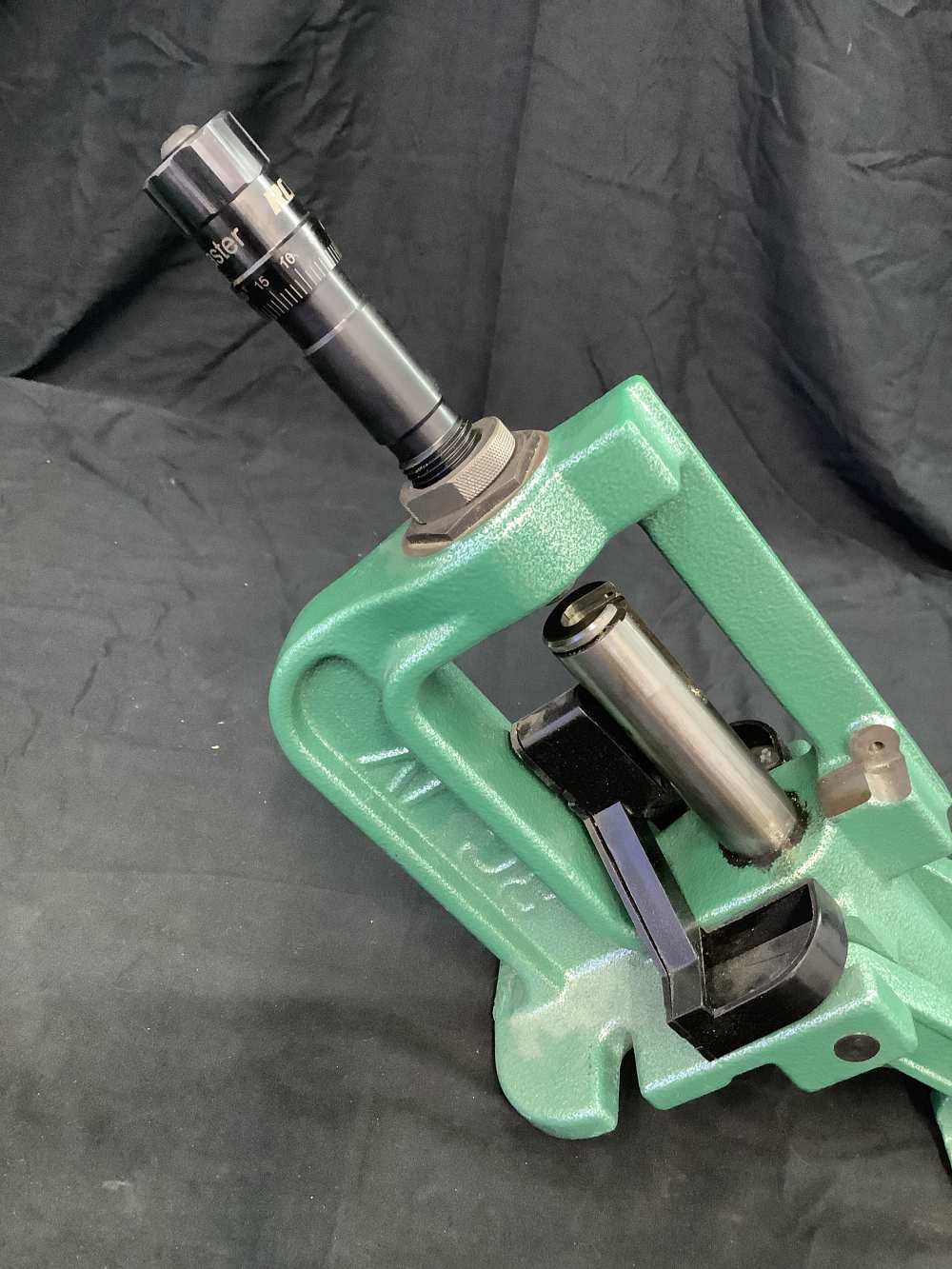 RCBS Reloading Kit, Rock Chucker, Hornady, brass, dies, scales, tools, etc -img-1