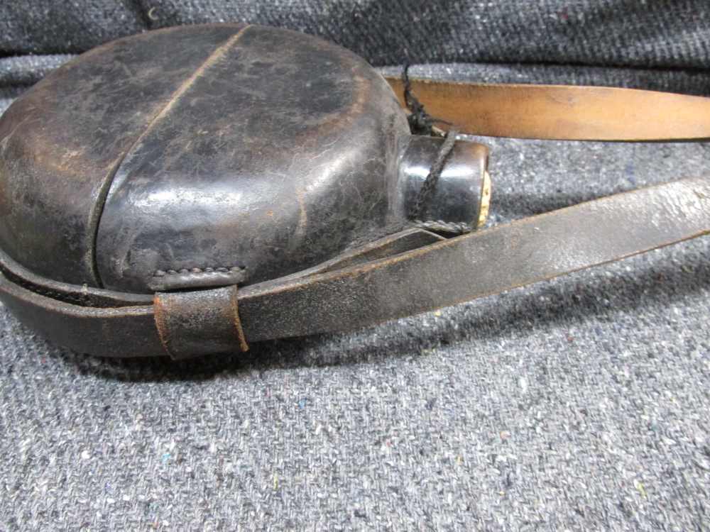WWI ERA 1910 DATED LEATHER COVERED GLASS PORTUGUESE CANTEEN AND CARRY STRAP-img-7