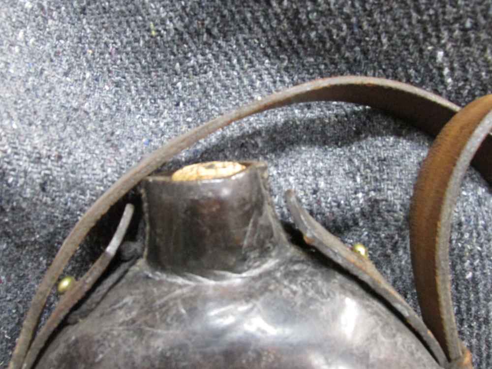 WWI ERA 1910 DATED LEATHER COVERED GLASS PORTUGUESE CANTEEN AND CARRY STRAP-img-4