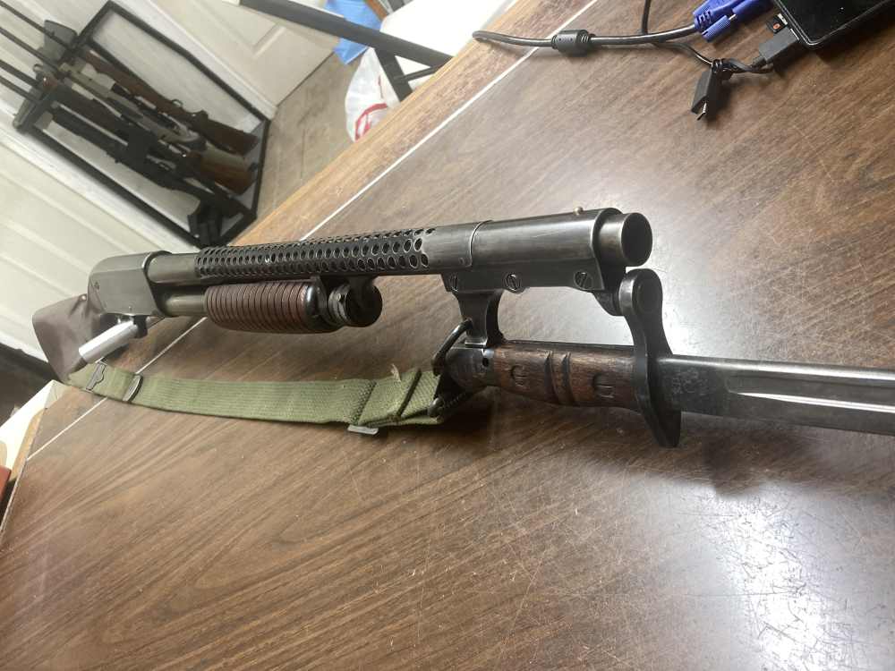 Ithaca model 37 WWII Trench Gun-img-0
