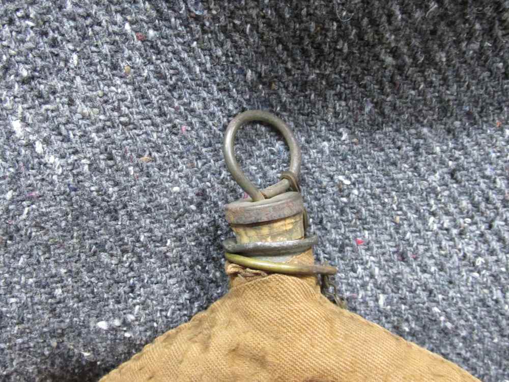 EARLY US MILITARY CANVAS COVERED METAL CANTEEN W/ CLOTH STRAP/COMPLETE CORK-img-10