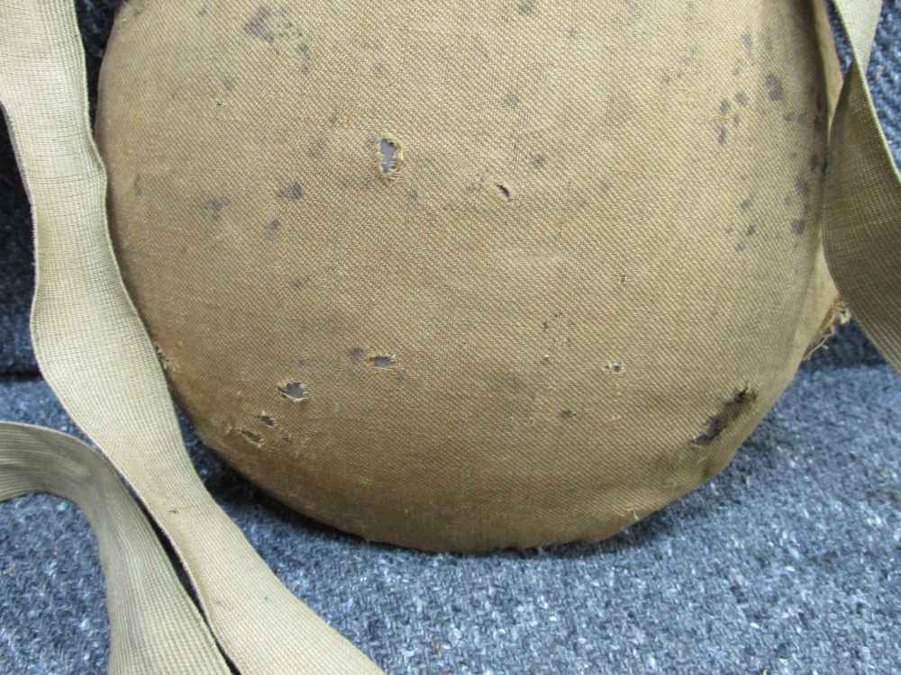 EARLY US MILITARY CANVAS COVERED METAL CANTEEN W/ CLOTH STRAP/COMPLETE CORK-img-1