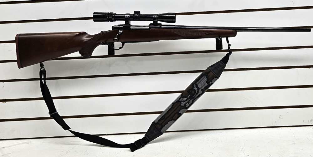 Ruger M77 .243 WIN - 1983 - Bushnell Sportview -  22 in Barrel Exc - Strap -img-0