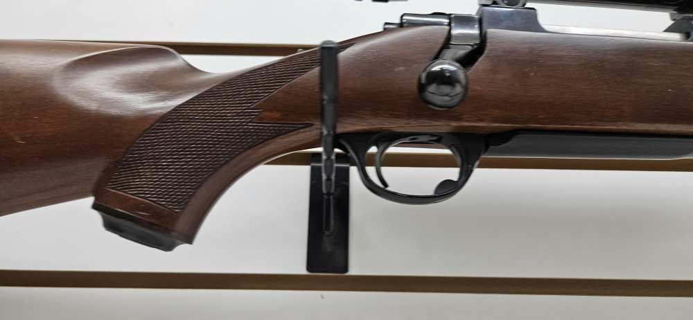 Ruger M77 .243 WIN - 1983 - Bushnell Sportview -  22 in Barrel Exc - Strap -img-18