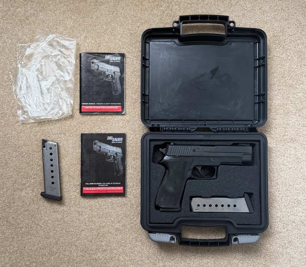 Sig Sauer P220R-45-B Nitron .45 ACP, Custom Shop, Excellent Condition-img-8