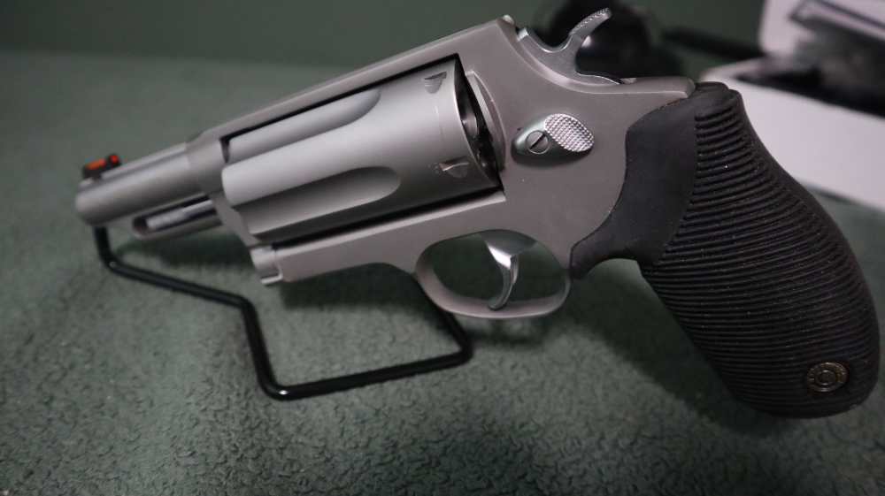 Taurus The Judge-img-2