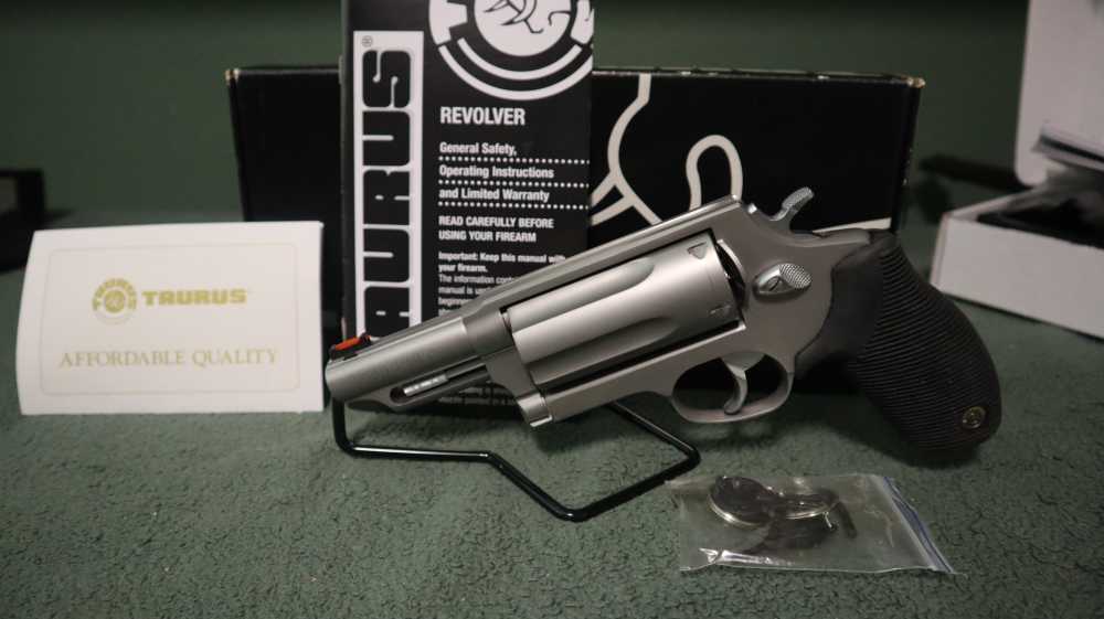 Taurus The Judge-img-0