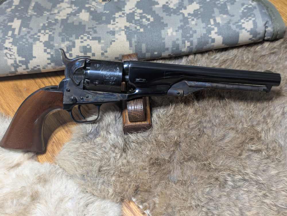 Colt 1851 Navy Signature Series .36 Cal Percussion Revolver Like New -img-2