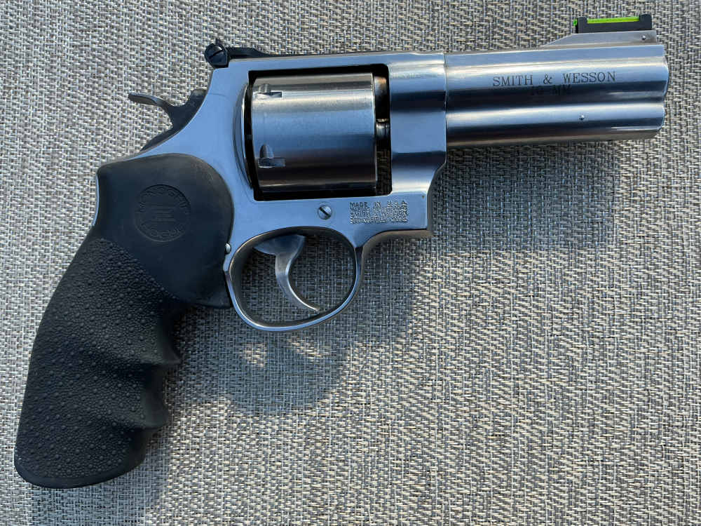 SMITH & WESSON COMPETITION READY MODEL 610 10MM/40 S&W SATIN STAINLESS -img-0