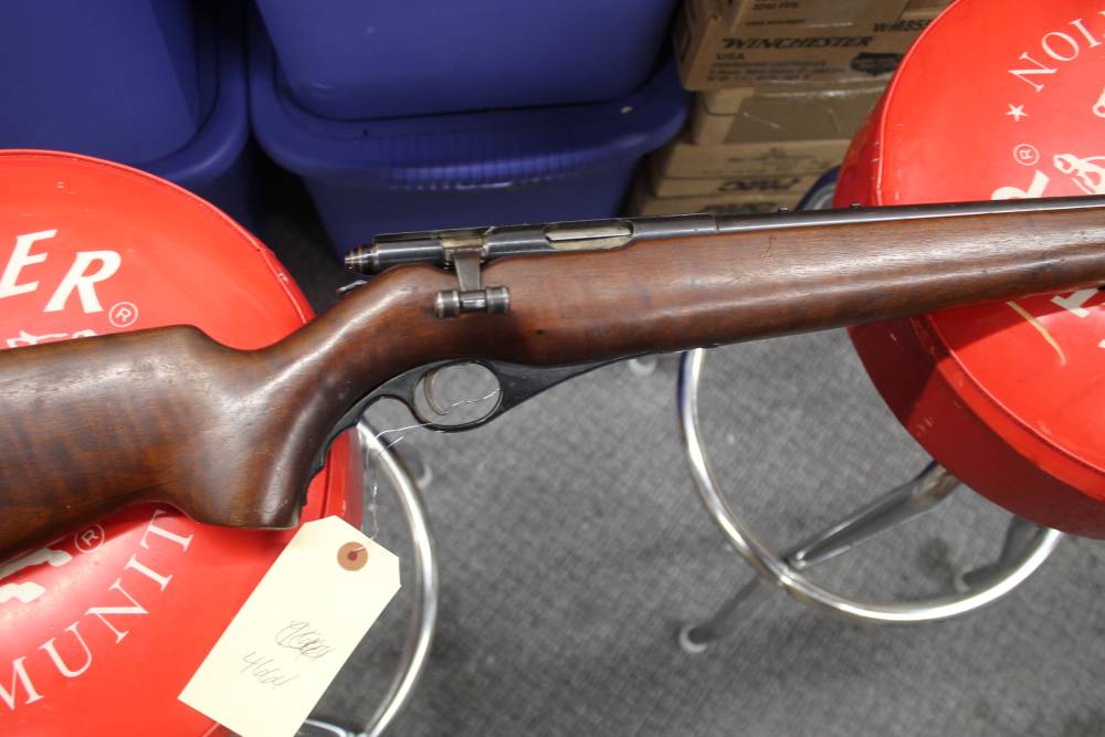 MOSSBURG 146B IN 22 L.R. RIFLE WITH NO RESERVE-img-0
