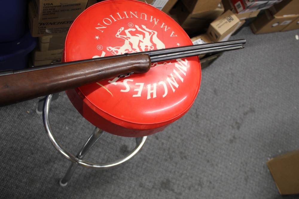 MOSSBURG 146B IN 22 L.R. RIFLE WITH NO RESERVE-img-1