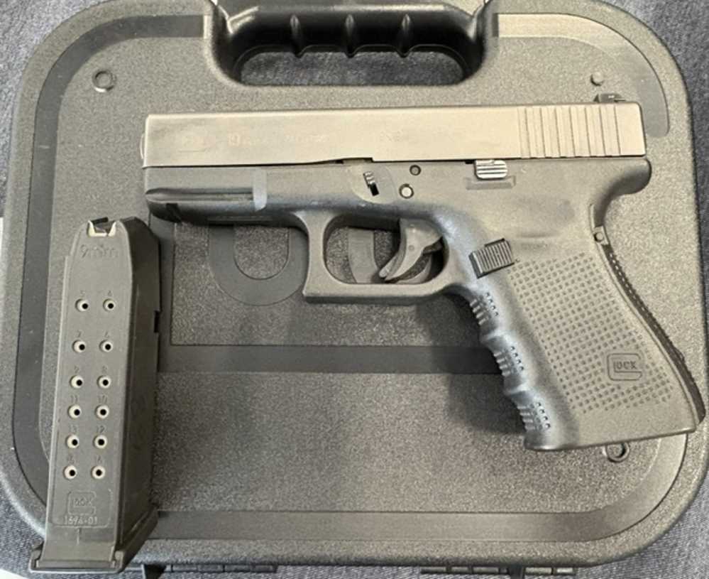 Glock 19 Gen4 Police trade in black-img-0