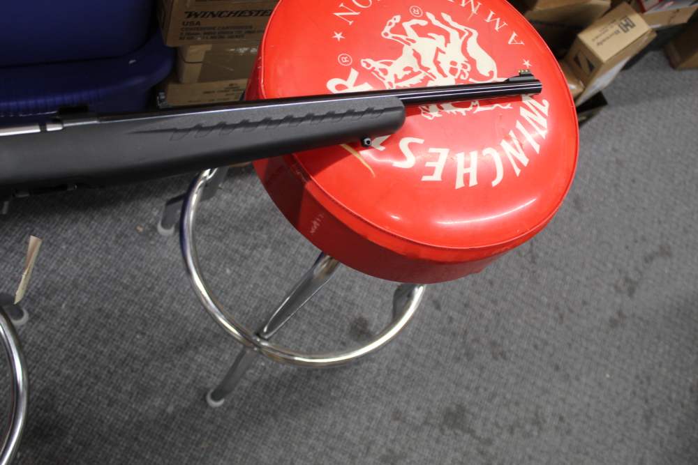 RUGER AMERICAN 22 L.R. LIKE NEW NO RESERVE-img-3