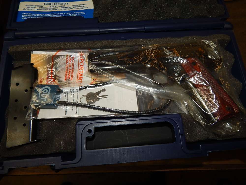COLT 1911 GOVERMENT 45 ACP NRA BINACHI CUP W/DISPLAY CASE-img-4