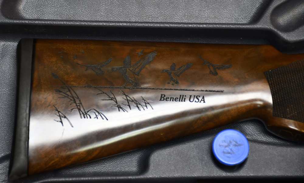 Benelli LEGACY 20 Gauge 26 in w/ Factory Case & 5 Chokes-img-2