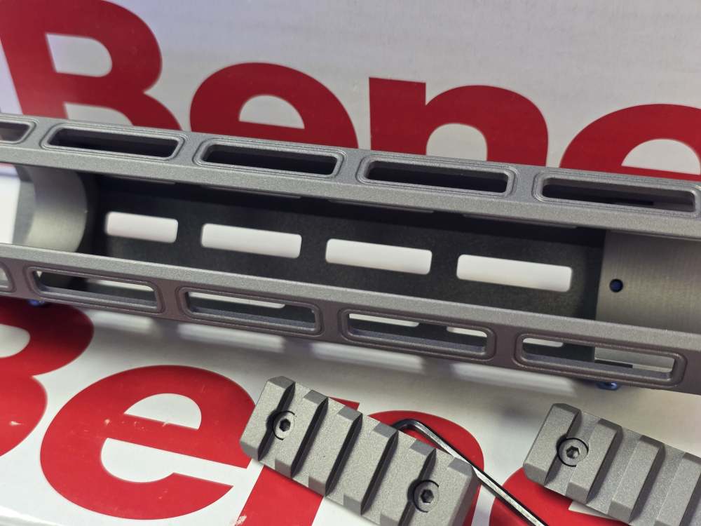 BENELLI M4 H20 CUSTOM HANDGUARD 922R COMPLIANT FACTORY NEW -img-1