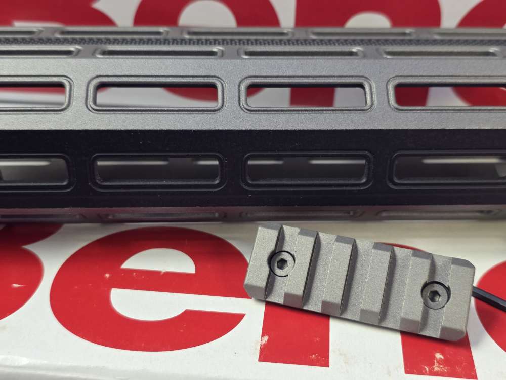 BENELLI M4 H20 CUSTOM HANDGUARD 922R COMPLIANT FACTORY NEW -img-3