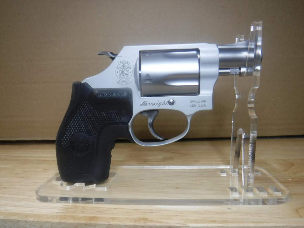 Smith & Wesson 637 M637-2 Airweight .38 Special J frame laser grips-img-3