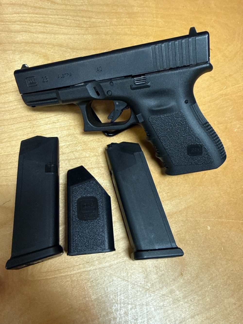 Glock 23 GEN 3 - 40S&W - VGC - W/Box - PENNY! .01! NR!-img-1