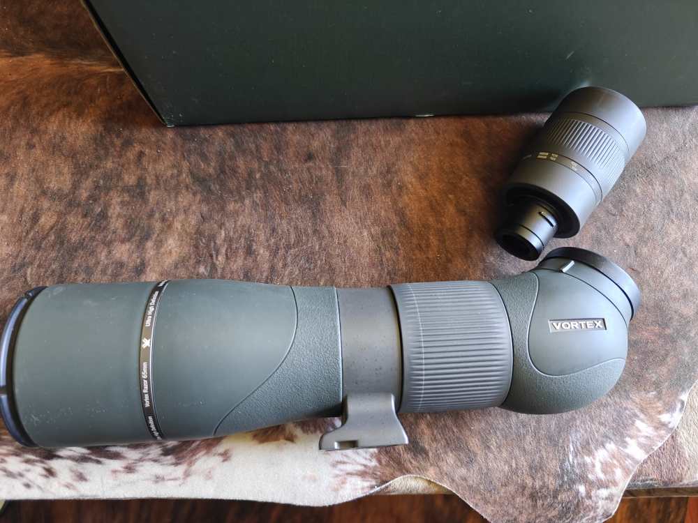 Vortex Razor HD 22-48x65 Angled Spotting Scope-img-1