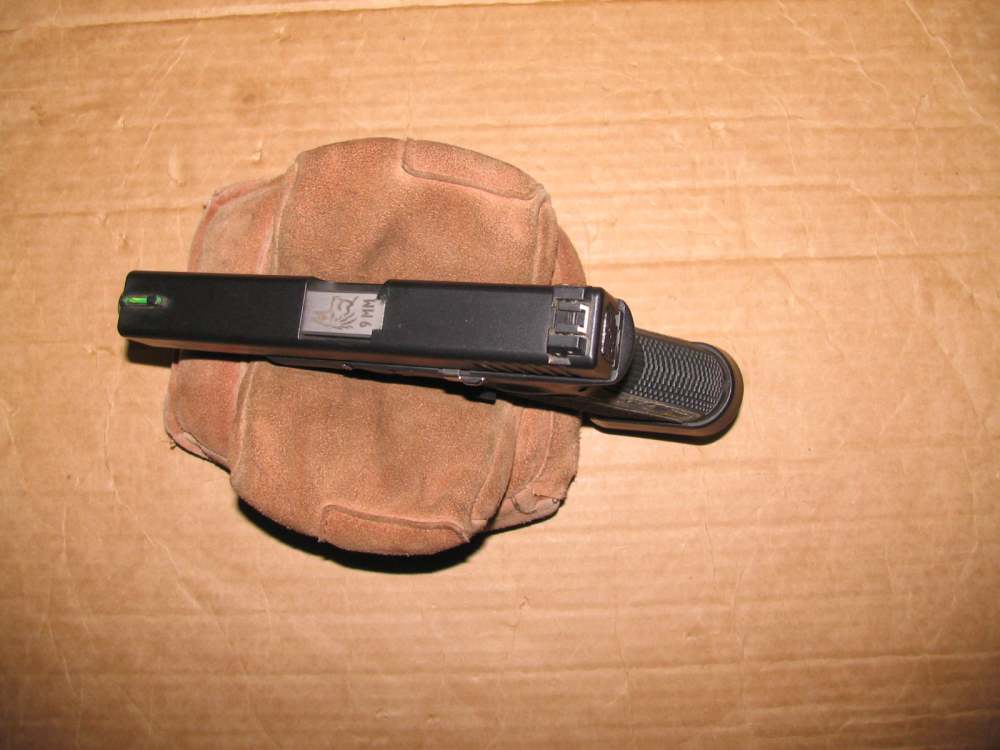 Glock 17 Gen 3 9mm Pistol 4.48 Bbl, with Case. Good Cond.-img-2