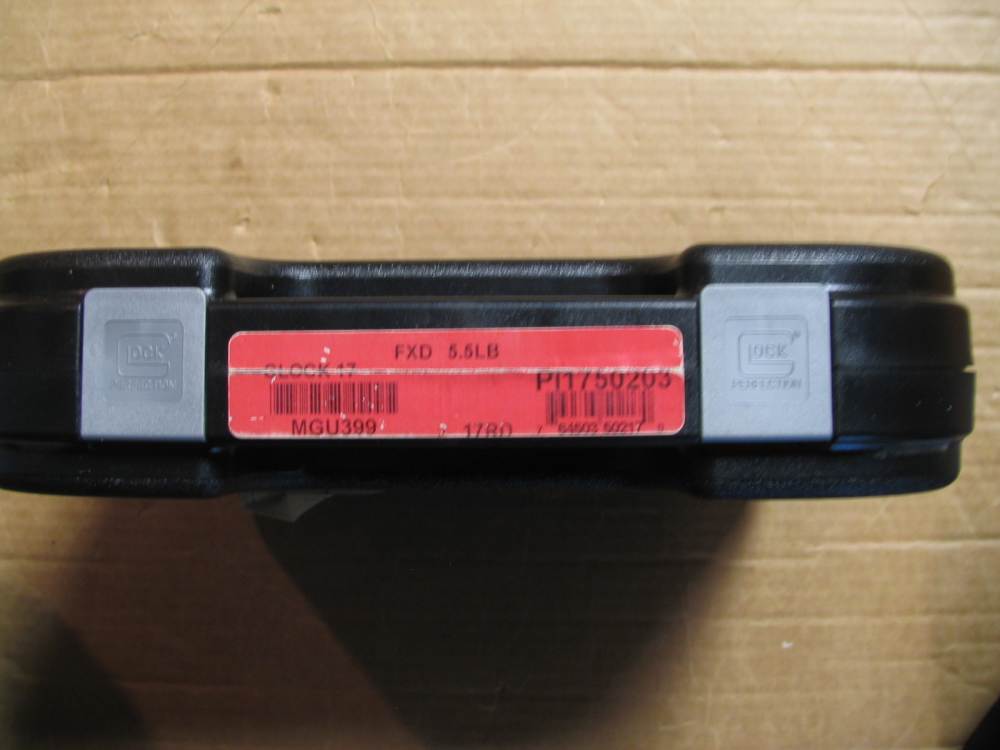 Glock 17 Gen 3 9mm Pistol 4.48 Bbl, with Case. Good Cond.-img-5