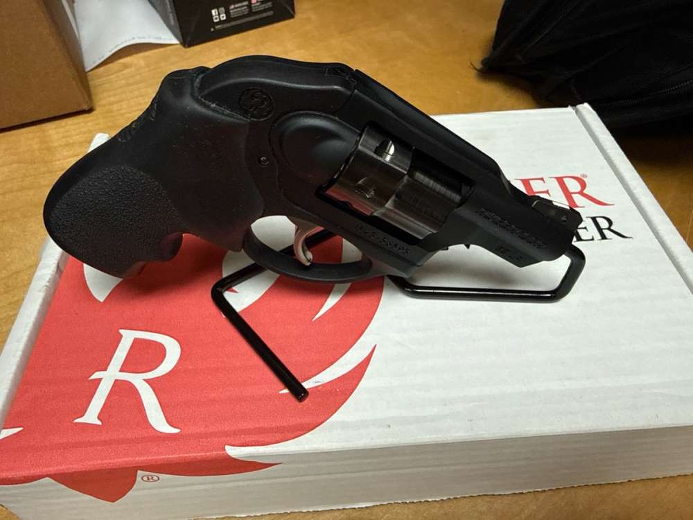 Ruger LCR - 22LR - EXLT - W/Box - PENNY! .01! NR!-img-4