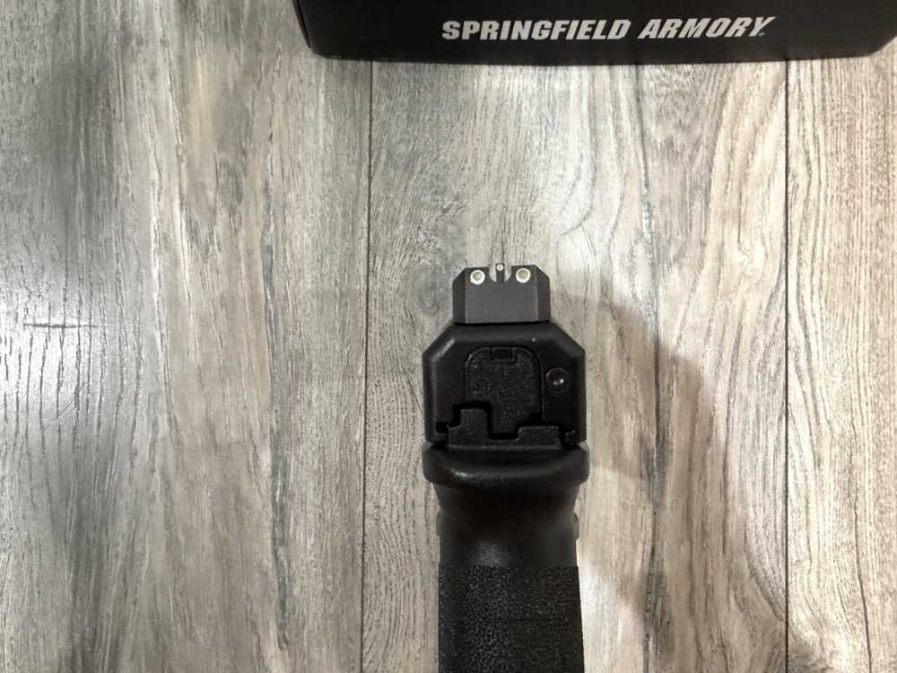 Springfield Armory Echelon 9mm - (3) Mags - (2) Barrels & (2) Sets of Sight-img-3