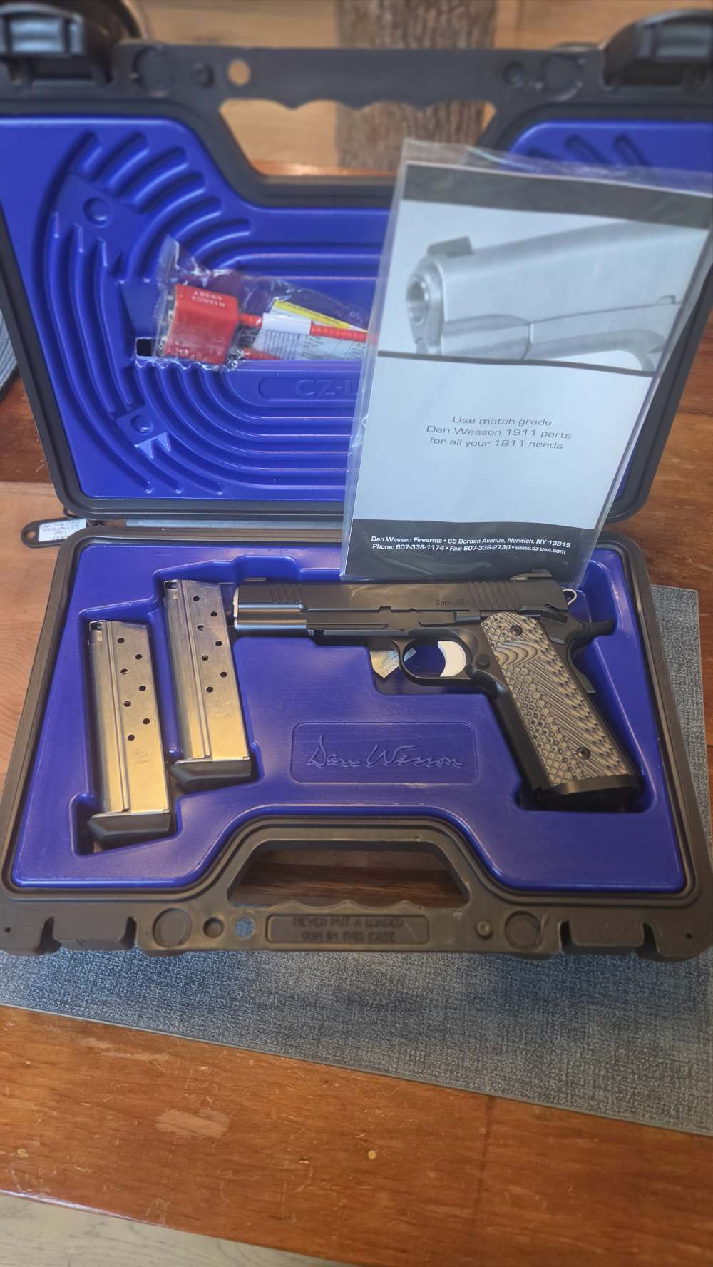 LNIB-DAN WESSON SPECIALIST 10MM PRISTINE -img-0