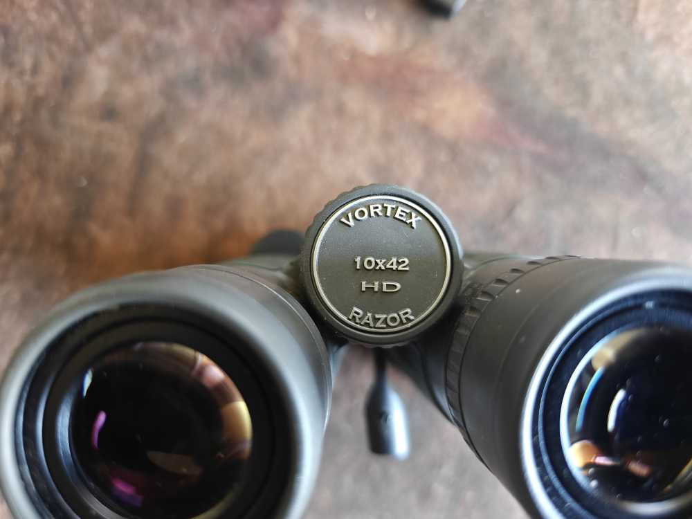 Vortex Razor HD 10x42 Binos Top Tier Binoculars-img-4