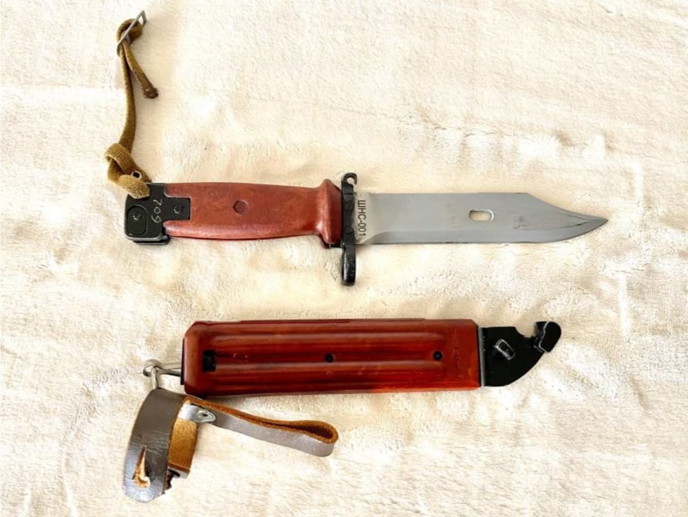 Bakelite AK-47 Bayonet with Match-img-0
