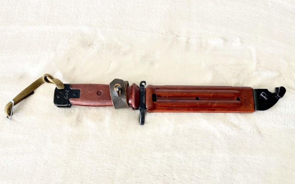 Bakelite AK-47 Bayonet with Match-img-2