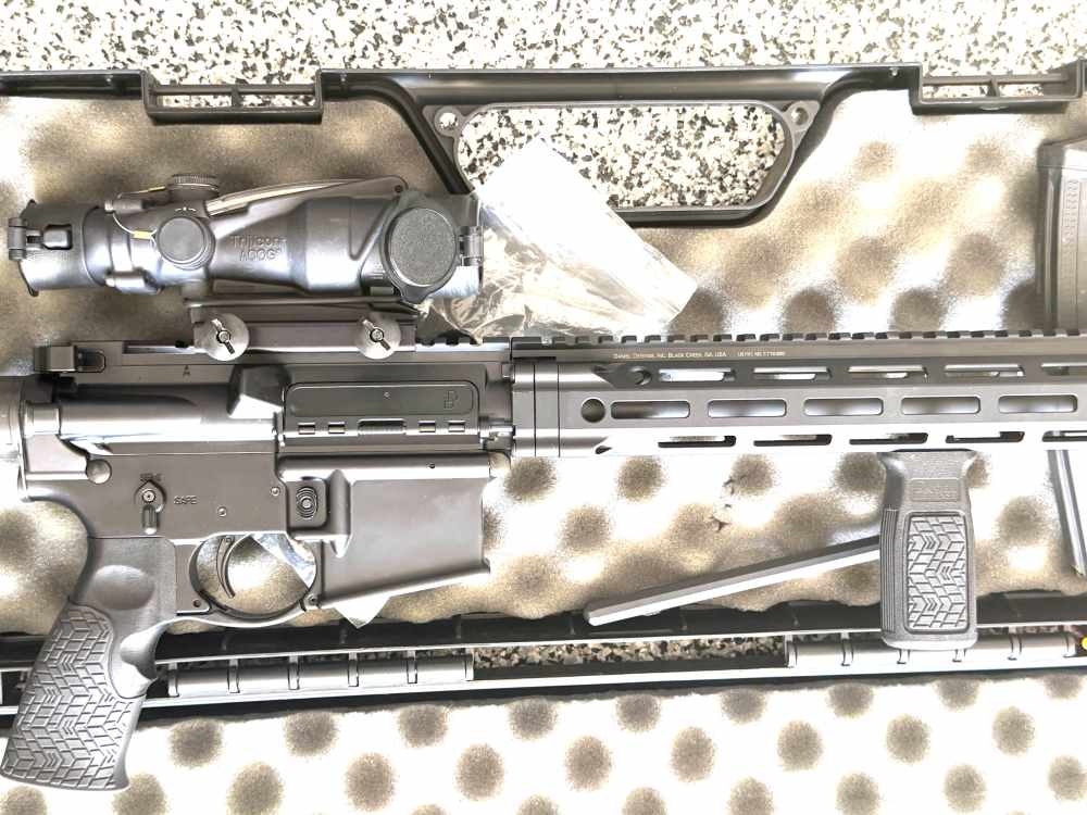 Daniel Defense DDM4V7 LW w/ USMC ACOG & GEISSELE TRIGGER -img-6