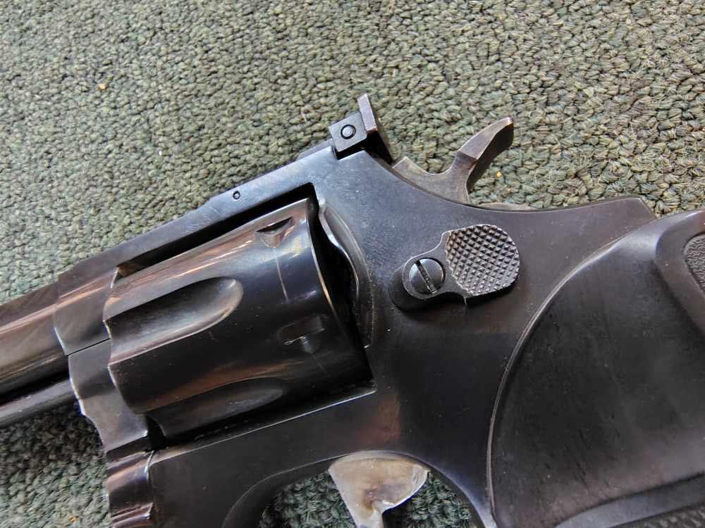 Taurus 96 22lr 6 shot revolver 6" bbl-img-9