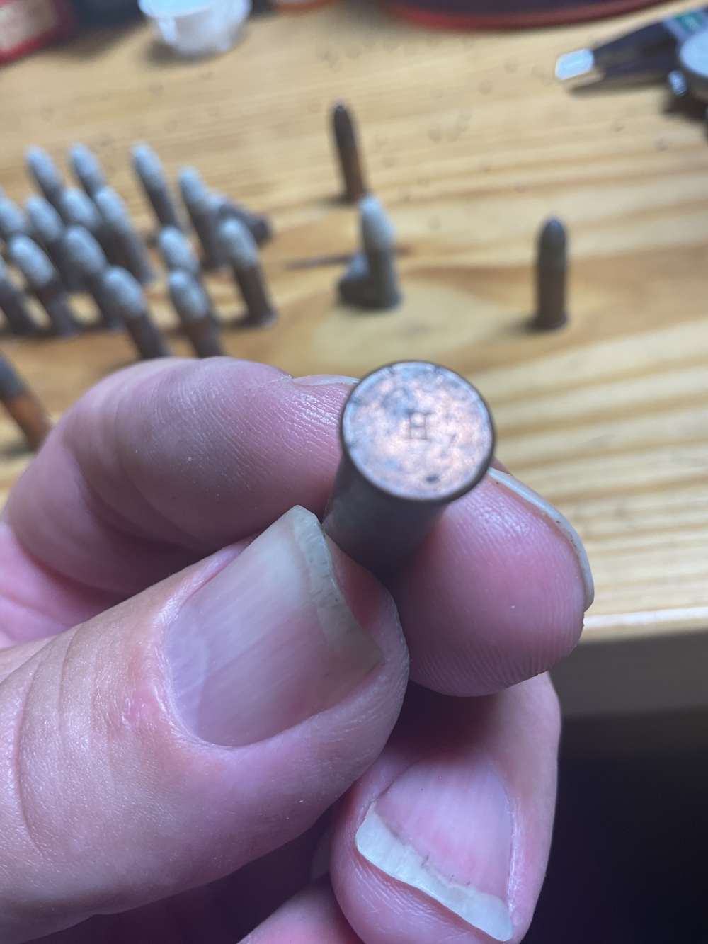 42 rounds 32 long rimfire vintage ammo -img-3